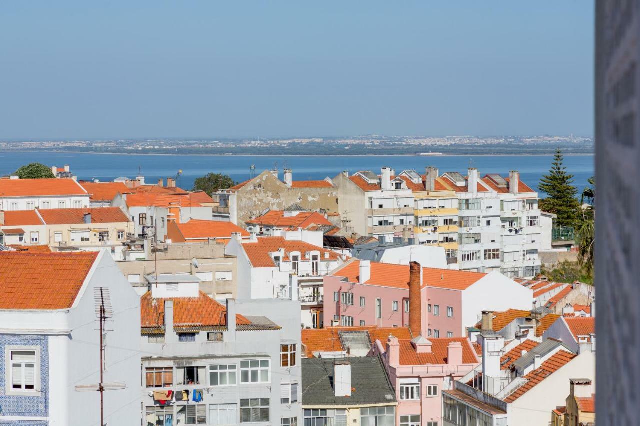 Renovated Sunny Apartment With Amazing Sunset Balcony , By Timecooler Lisboa Εξωτερικό φωτογραφία